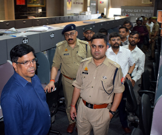 मीट्रिक्स कैरियर एकैडमी में जांच करती बीडीए, प्रशासन,फायर विभाग व पुलिस की टीम। जागरण